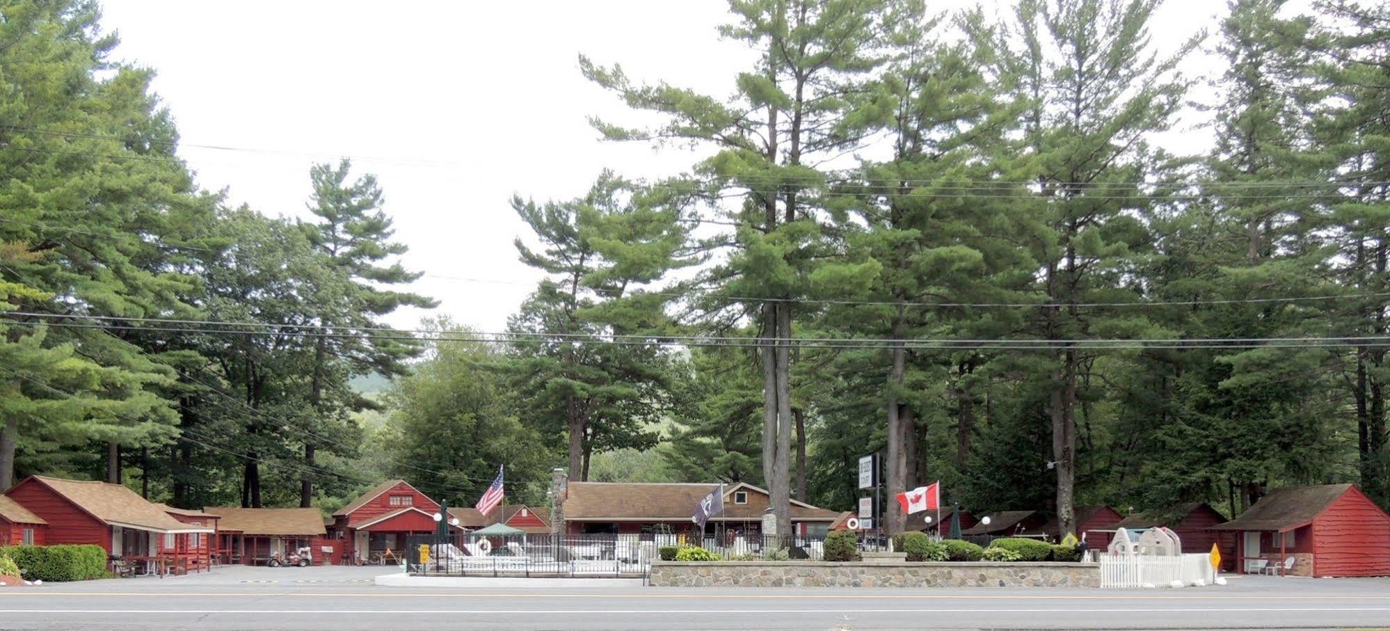 Do Rest Court Hotel Lake George Exterior foto